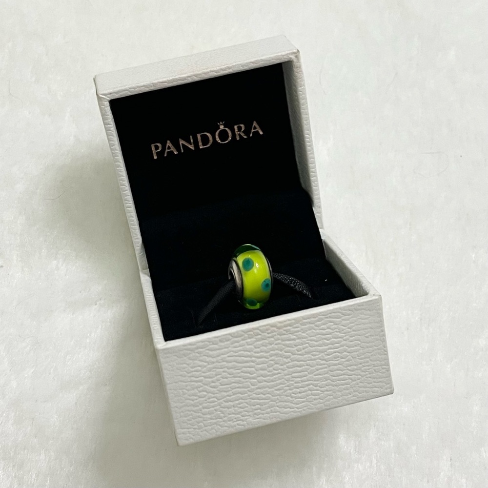 Pandora Green Polka Dot Murano Charm with Box - Picture 2 of 8